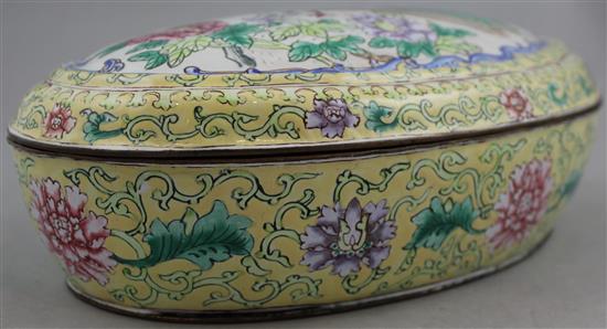 A Chinese enamel Canton enamel oval box and cover, late 19th / early 20th century, 26.5cm